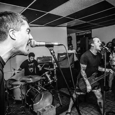 Listen to Albatros, watch music videos, read bio, see tour dates & more!