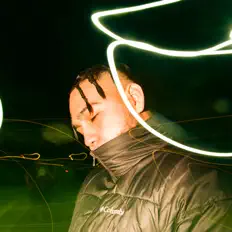 Escucha a Louis V. Tre, mira videos musicales, lee su biografía, consulta las fechas de las gira y más.