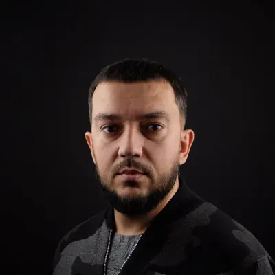 Poslechněte si interpreta Александр Тихомиров, sledujte hudební videa, přečtěte si životopis, podívejte se na data turné a další informace.