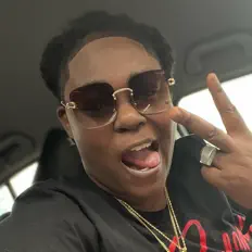 Luister naar Lady A, bekijk muziekvideo's, lees de bio, bekijk de tourdata, en meer!