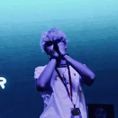 Dengarkan A.B., tonton video musik, baca bio, lihat tanggal tur & lainnya!