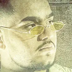 Posłuchaj wykonawcy Aykawi, obejrzyj teledyski, przeczytaj biografię, zobacz daty tras koncertowych i nie tylko!