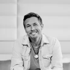 聆聽 Nick Norman、觀看音樂影片、閱讀小傳、查看巡演日期等！
