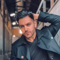 Luister naar Αντρέας Κίνου, bekijk muziekvideo's, lees de bio, bekijk de tourdata, en meer!