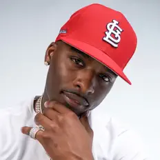 Ascolta Hitman Holla, guarda video musicali, leggi la biografia, vedi le date del tour & altro!