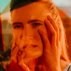 收听 Pagentri、观看音乐视频、阅读小传、查看巡演日期等 ！