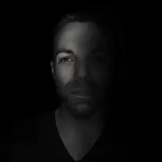 Posłuchaj wykonawcy Baxsta, obejrzyj teledyski, przeczytaj biografię, zobacz daty tras koncertowych i nie tylko!