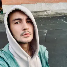 Poslechněte si interpreta patrin, sledujte hudební videa, přečtěte si životopis, podívejte se na data turné a další informace.
