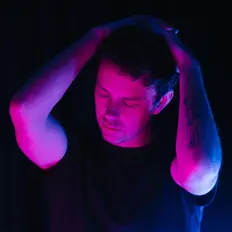 Listen to Elaska Young, watch music videos, read bio, see tour dates & more!