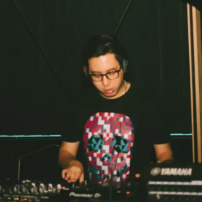 Hör dir Trance Forever an, schau dir Musikvideos an, lies die Biografie, finde Tourdaten und mehr!