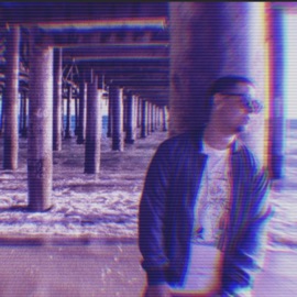 Twisted (feat. Darz) Beachboylos