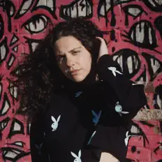 Dengarkan Waiting for the Sun, tonton video musik, baca bio, lihat tanggal tur & lainnya!