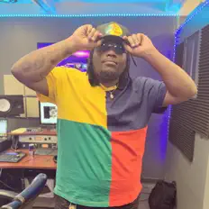 Escucha a Flxx, mira videos musicales, lee su biografía, consulta las fechas de las gira y más.