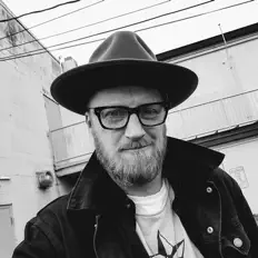 Dengarkan hopedaddy, tonton video musik, baca bio, lihat tanggal tur & lainnya!