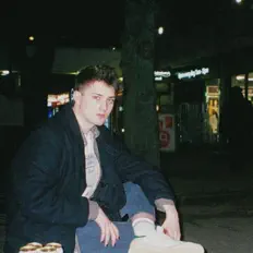 收听 Fjord Cortina、观看音乐视频、阅读小传、查看巡演日期等 ！