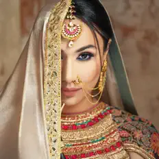 Dengarkan Manika Kaur, tonton video musik, baca bio, lihat tanggal tur & lainnya!