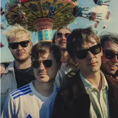 收听 Weird Milk、观看音乐视频、阅读小传、查看巡演日期等 ！