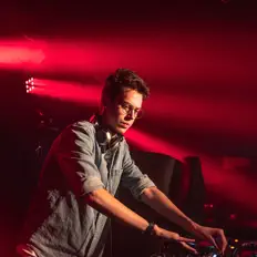 Listen to Morten Heuer, watch music videos, read bio, see tour dates & more!