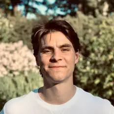 Ακούστε περιεχόμενο από Henry Holden, παρακολουθήστε μουσικά βίντεο, διαβάστε το βιογραφικό, δείτε ημερομηνίες περιοδείας, και πολλά ακόμη!