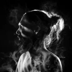 SELFMYTH सुनें, म्यूज़िक वीडियो देखें, बायो पढ़ें, दौरे की तारीखें और बहुत कुछ देखें!