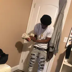 收听 Von Don、观看音乐视频、阅读小传、查看巡演日期等 ！