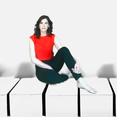 Listen to Juliette Pochin, watch music videos, read bio, see tour dates & more!