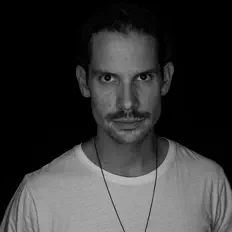 收听 Karlito、观看音乐视频、阅读小传、查看巡演日期等 ！