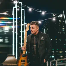 Ouve Sam Johnson, vê vídeos de música, lê a biografia, vê as datas da digressão e muito mais!