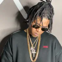 Escucha a undefined, mira videos musicales, lee su biografía, consulta las fechas de las gira y más.