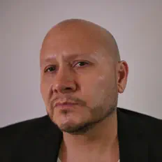 收听 Suburbian Latin、观看音乐视频、阅读小传、查看巡演日期等 ！