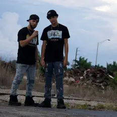 Hör dir Danelle & Rykan an, schau dir Musikvideos an, lies die Biografie, finde Tourdaten und mehr!