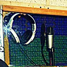 Mr-poetaを聴いたり、ミュージックビデオを鑑賞したり、経歴やツアー日程などを確認したりしましょう！