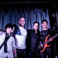 Ascolta undefined, guarda video musicali, leggi la biografia, vedi le date del tour & altro!