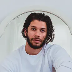 收听 Jordan De La Cruz、观看音乐视频、阅读小传、查看巡演日期等 ！