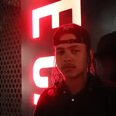 Shawnxwinn을(를) 듣고, 뮤직 비디오를 보고, 약력을 읽고, 투어 일정 등을 확인하세요!