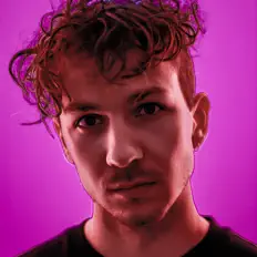 聆聽 Ilya Polyakov、觀看音樂影片、閱讀小傳、查看巡演日期等！