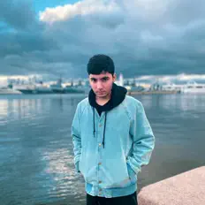 Ακούστε περιεχόμενο από ALIM, παρακολουθήστε μουσικά βίντεο, διαβάστε το βιογραφικό, δείτε ημερομηνίες περιοδείας, και πολλά ακόμη!