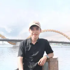 Poslechněte si interpreta Hồng Khôi, sledujte hudební videa, přečtěte si životopis, podívejte se na data turné a další informace.