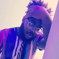 Hör dir undefined an, schau dir Musikvideos an, lies die Biografie, finde Tourdaten und mehr!