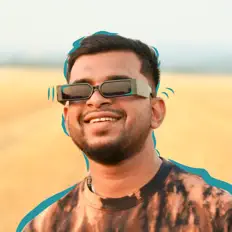 Cmb CruZz सुनें, म्यूज़िक वीडियो देखें, बायो पढ़ें, दौरे की तारीखें और बहुत कुछ देखें!