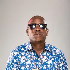 Hör dir Rucas (H.E.) an, schau dir Musikvideos an, lies die Biografie, finde Tourdaten und mehr!