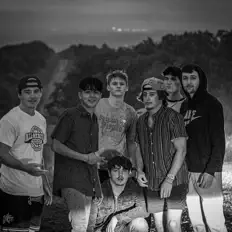 收听 Moneyhill、观看音乐视频、阅读小传、查看巡演日期等 ！