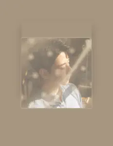 Junyong Eomを聴いたり、ミュージックビデオを鑑賞したり、経歴やツアー日程などを確認したりしましょう！