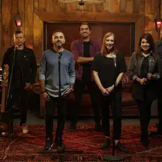 Conexzion Directaを聴いたり、ミュージックビデオを鑑賞したり、経歴やツアー日程などを確認したりしましょう！