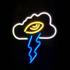 Écoutez Sleepfighter, regardez des vidéoclips, lisez la biographie, consultez les dates de tournée et plus encore !