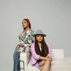 Écoutez Brave, regardez des vidéoclips, lisez la biographie, consultez les dates de tournée et plus encore !