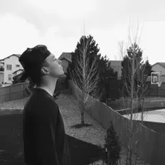 BRKYLN सुनें, म्यूज़िक वीडियो देखें, बायो पढ़ें, दौरे की तारीखें और बहुत कुछ देखें!