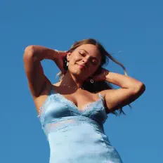 Ouve Olivia Henry, vê vídeos de música, lê a biografia, vê as datas da digressão e muito mais!