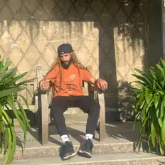 Dengarkan Zoe Giftted, tonton video musik, baca bio, lihat tanggal tur & lainnya!