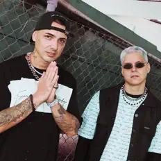 Dengarkan Fainal & Shako, tonton video musik, baca bio, lihat tanggal tur & lainnya!